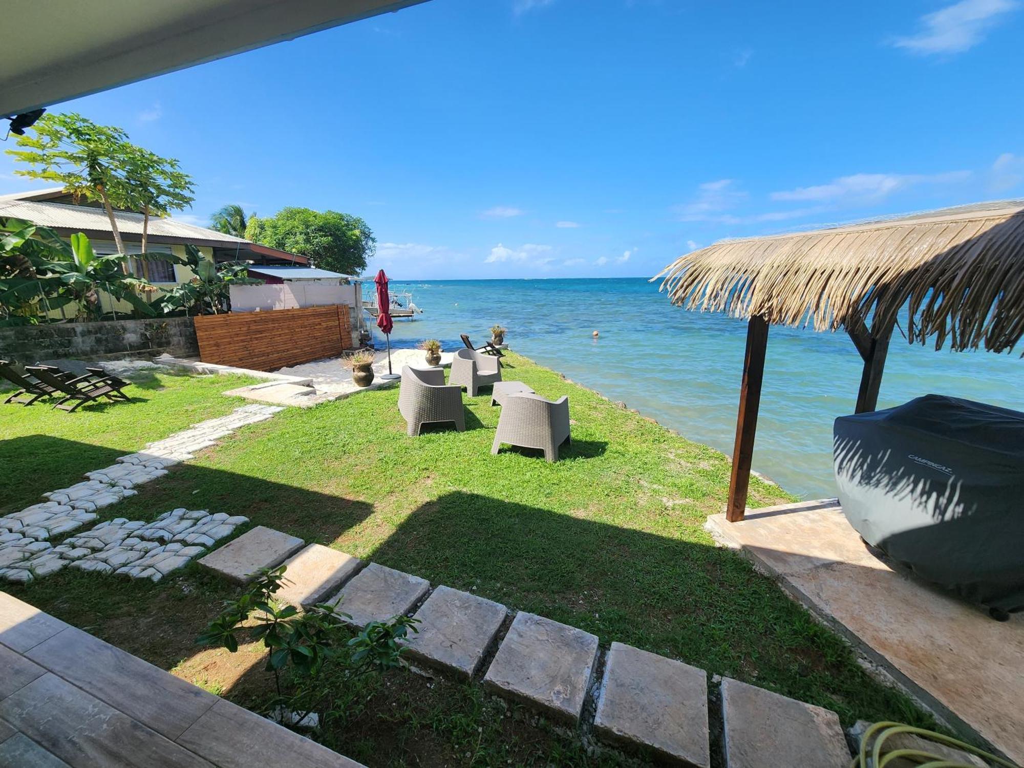 Duplex En Bord De Mer Fare Tahitea Pension Taputapuapea Kültér fotó